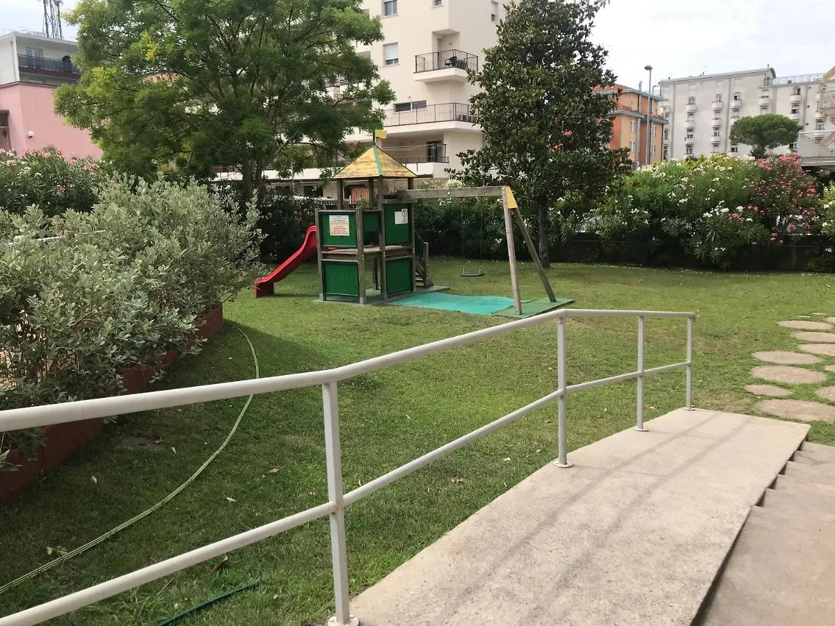 Residence Santa Fe Da Colla Jesolo Appartement