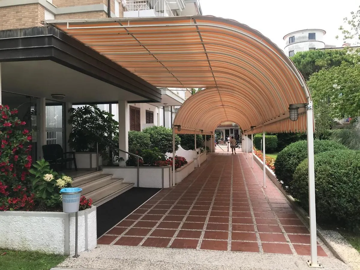 Residence Santa Fe Da Colla Lido di Jesolo Apartmán